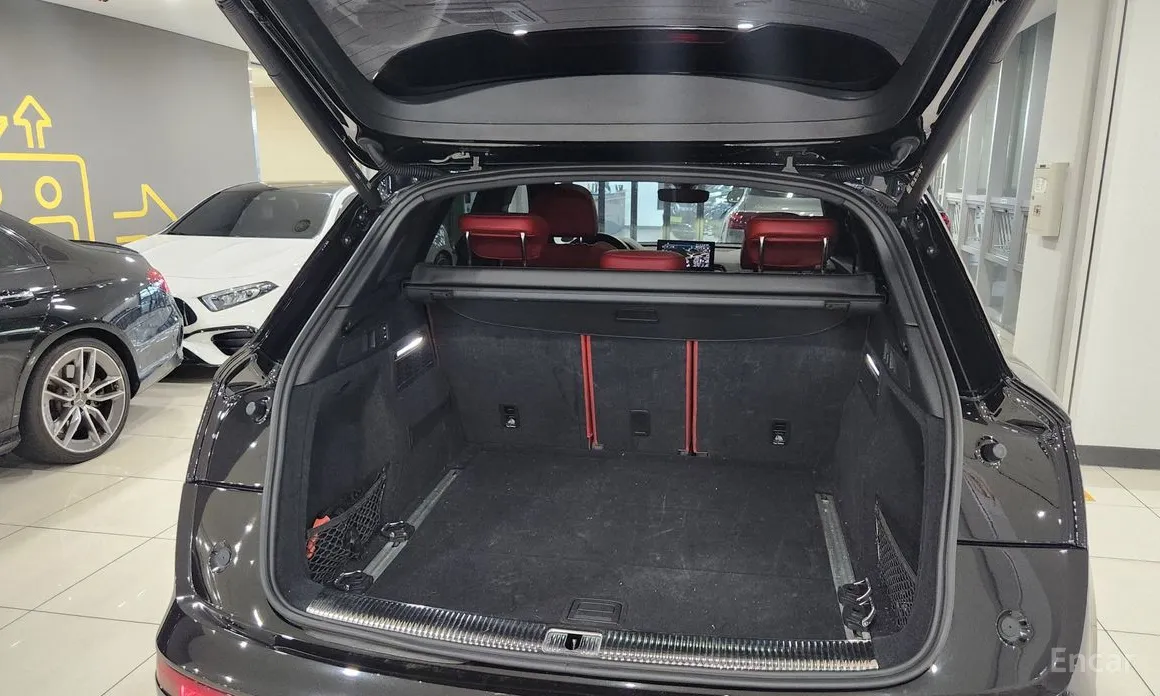 Фото 16 - Audi SQ5