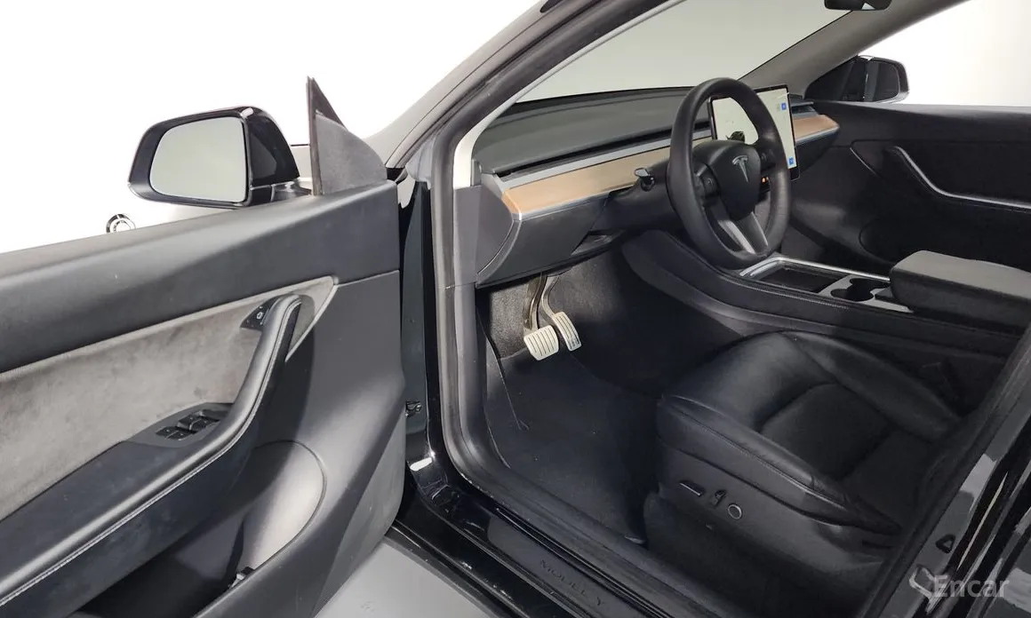 Фото 12 - Tesla Model Y