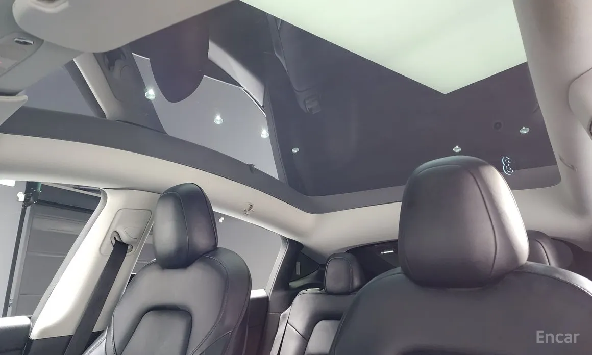 Фото 18 - Tesla Model Y