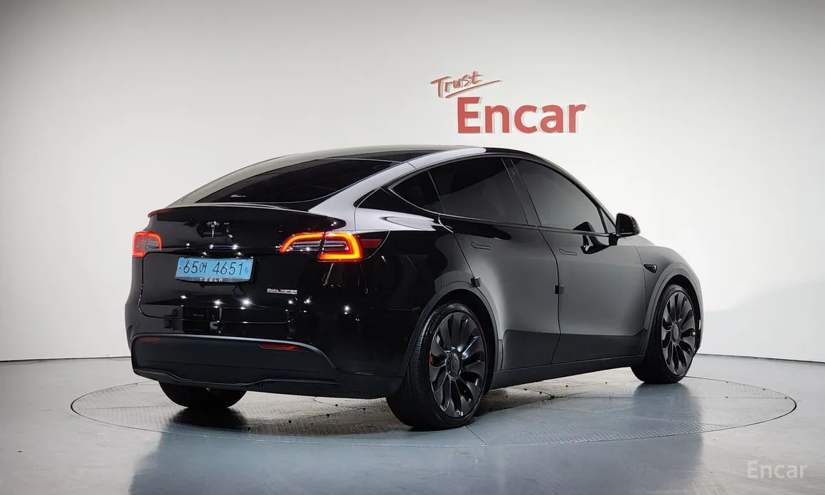 Фото 2 - Tesla Model Y