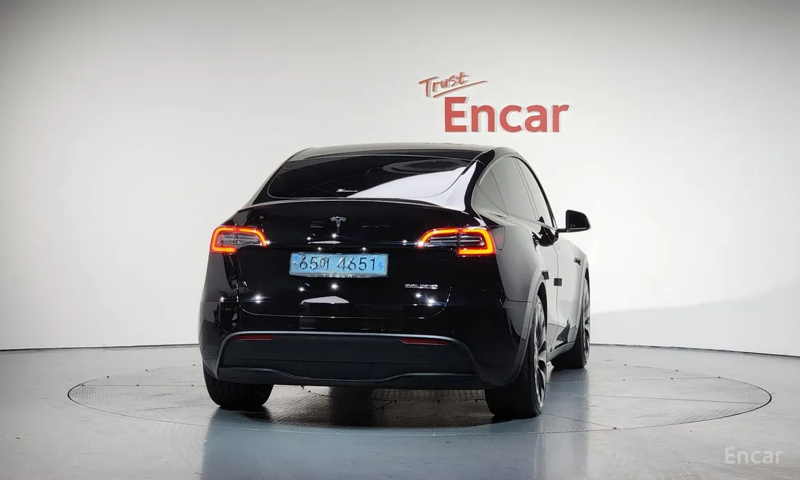 Фото 4 - Tesla Model Y