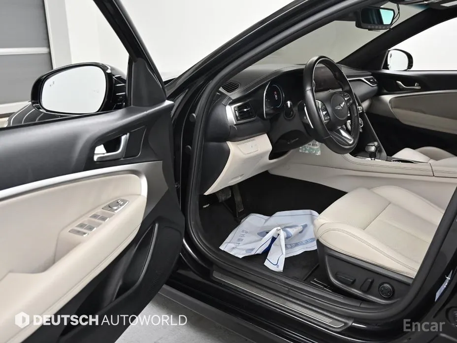 Фото 11 - Genesis G70