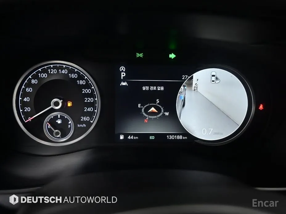 Фото 8 - Genesis G70