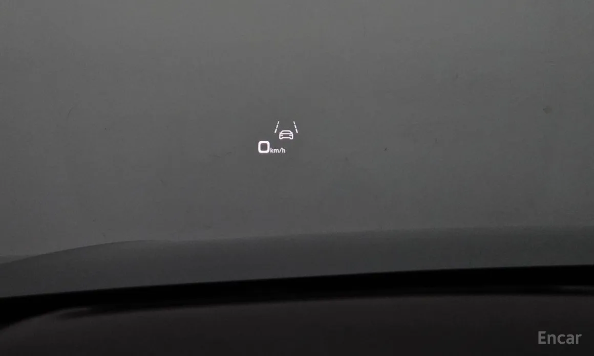 Фото 17 - Audi Q8