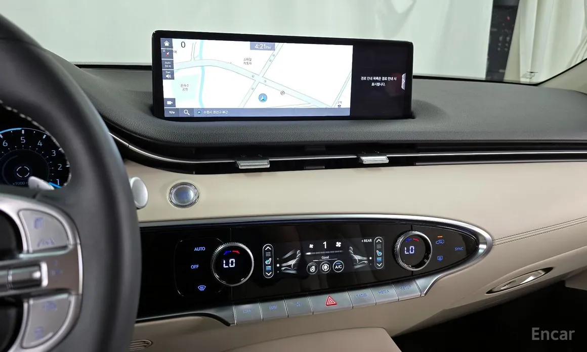 Фото 14 - Genesis GV70