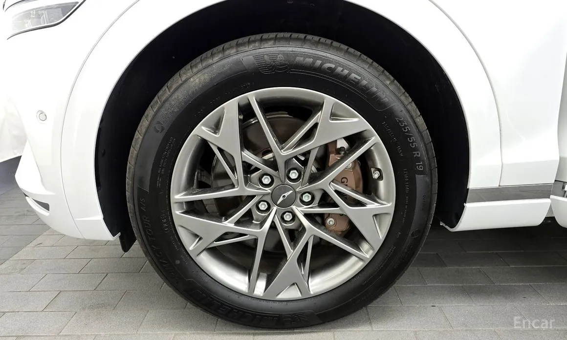 Фото 5 - Genesis GV70