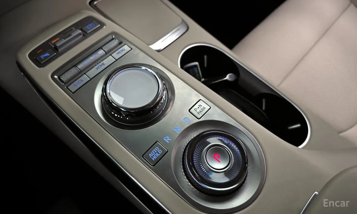 Фото 9 - Genesis GV70