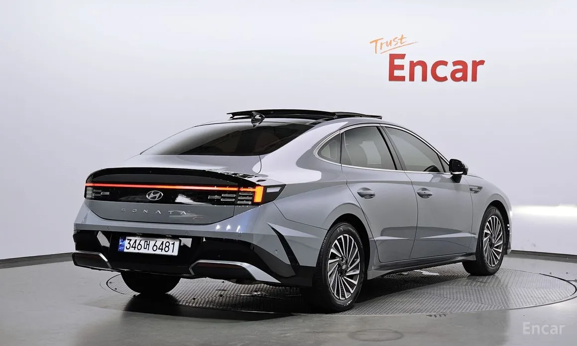 Фото 2 - Hyundai Sonata