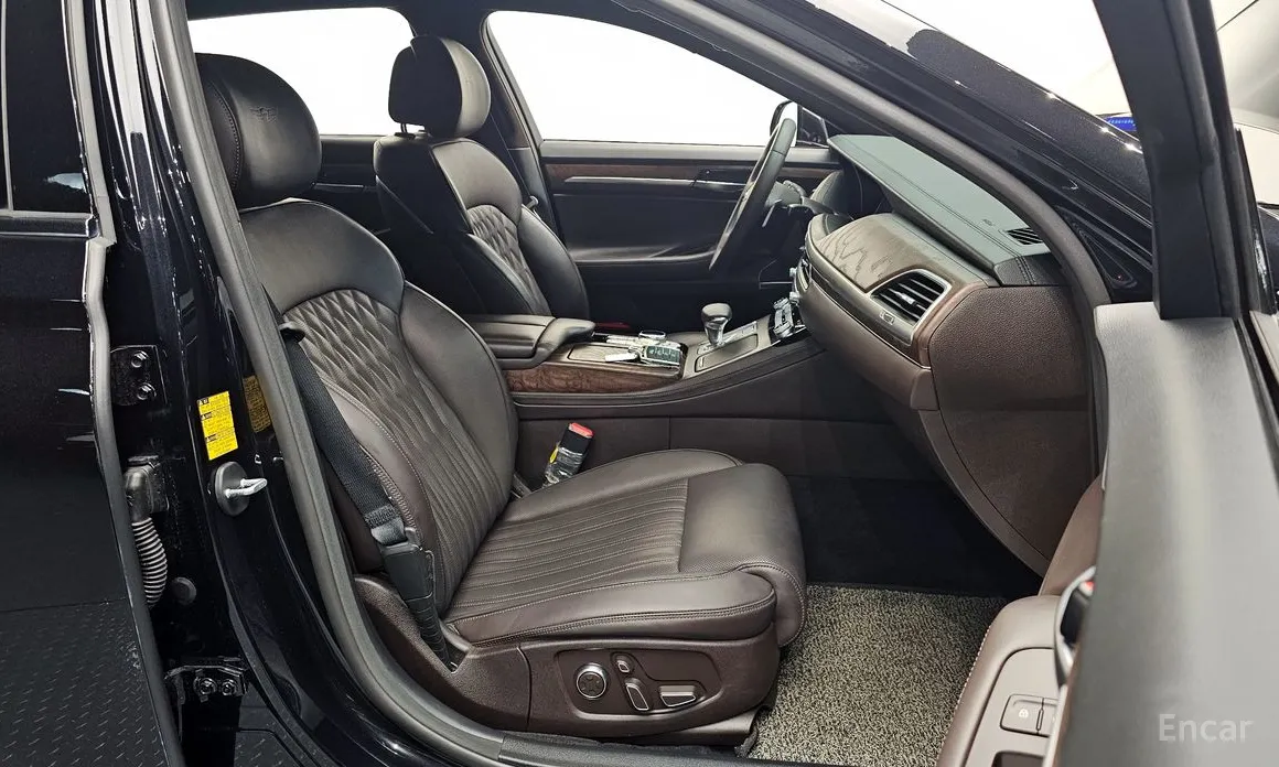 Фото 10 - Genesis G90