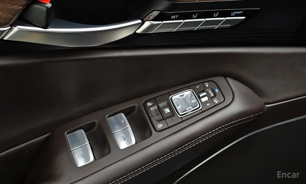 Фото 17 - Genesis G90