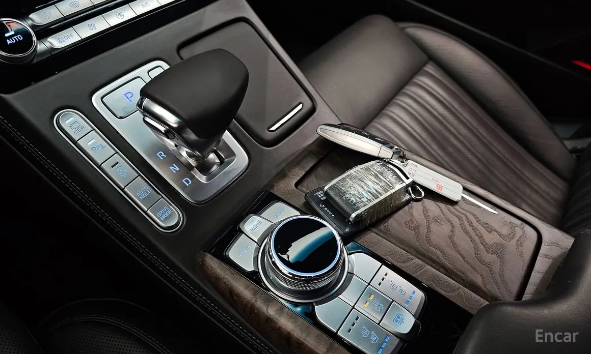 Фото 9 - Genesis G90