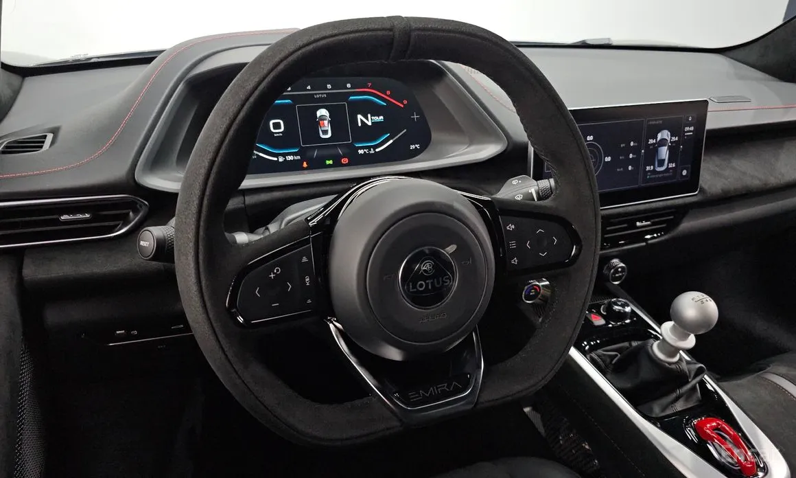 Фото 12 - Lotus Emira