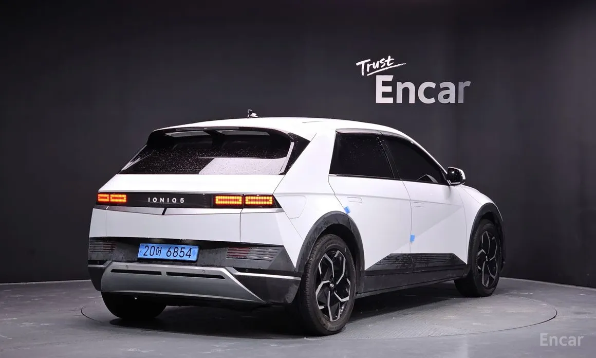 Фото 2 - Hyundai Ioniq 5