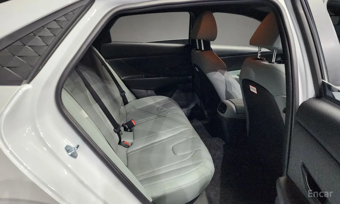 Фото 12 - Hyundai Avante