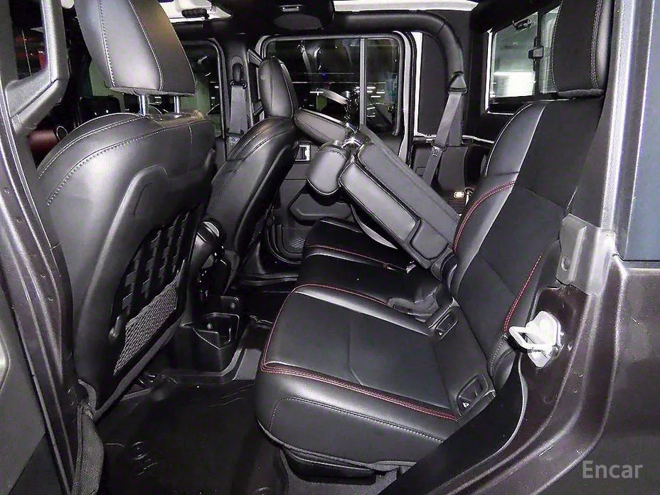 Фото 8 - Jeep Gladiator