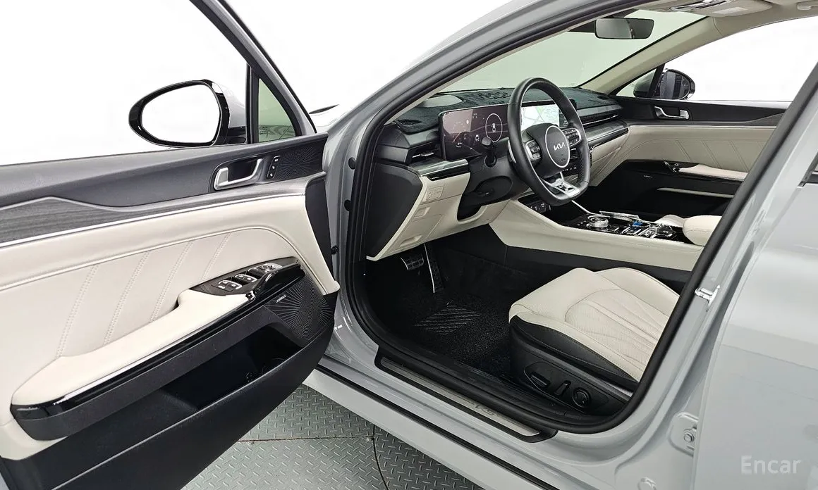 Фото 10 - Kia K5