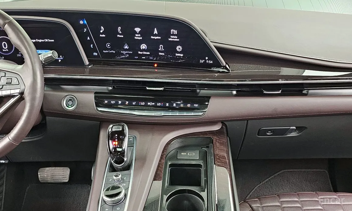 Фото 14 - Cadillac Escalade