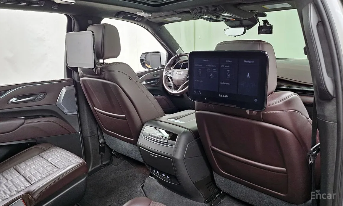 Фото 18 - Cadillac Escalade