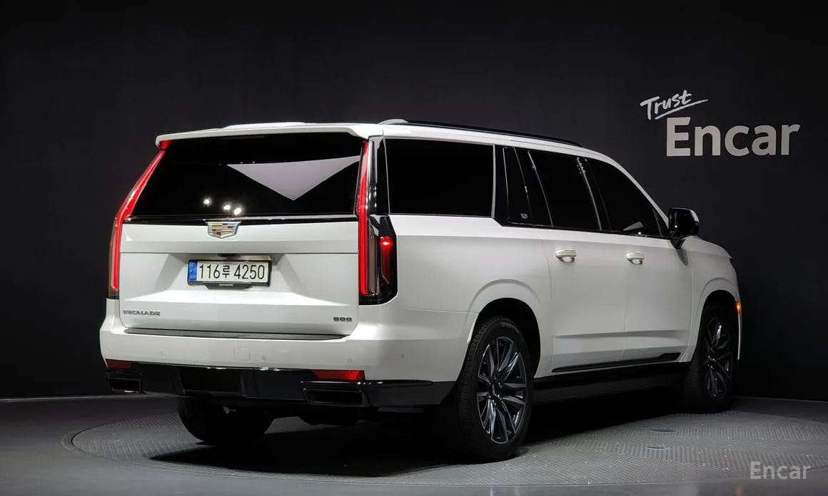 Фото 2 - Cadillac Escalade