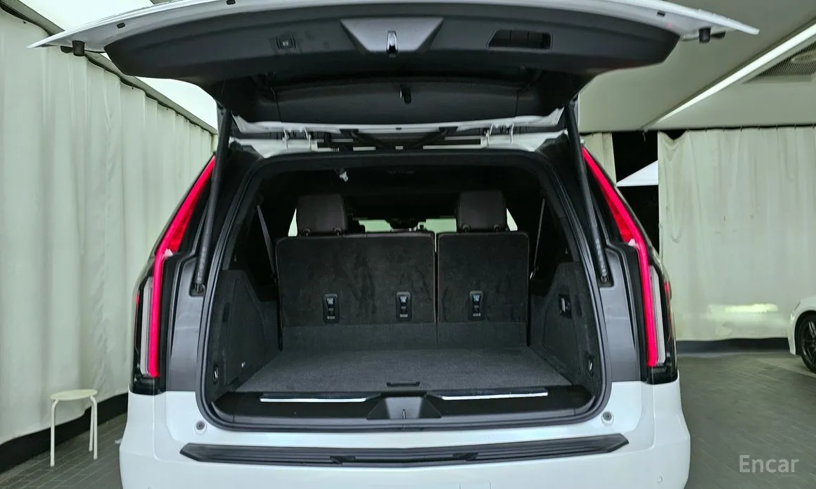 Фото 20 - Cadillac Escalade