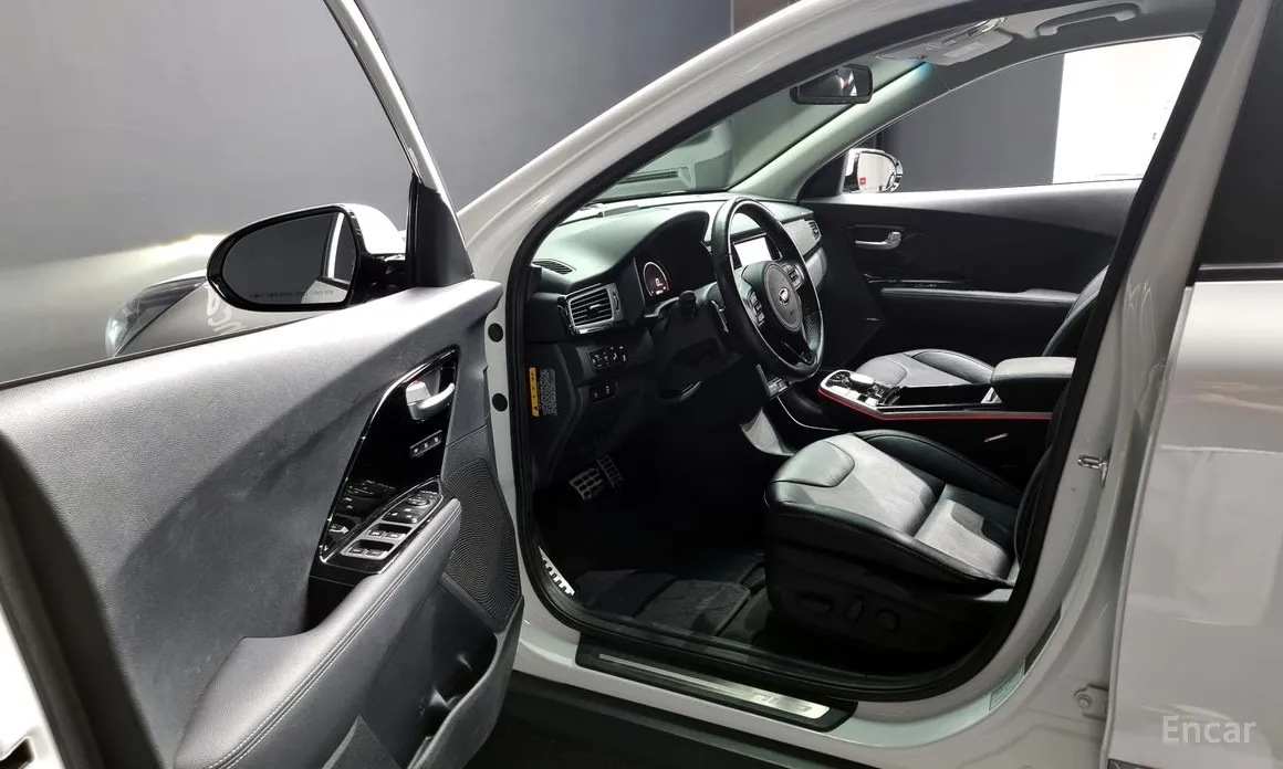 Фото 10 - Kia Niro