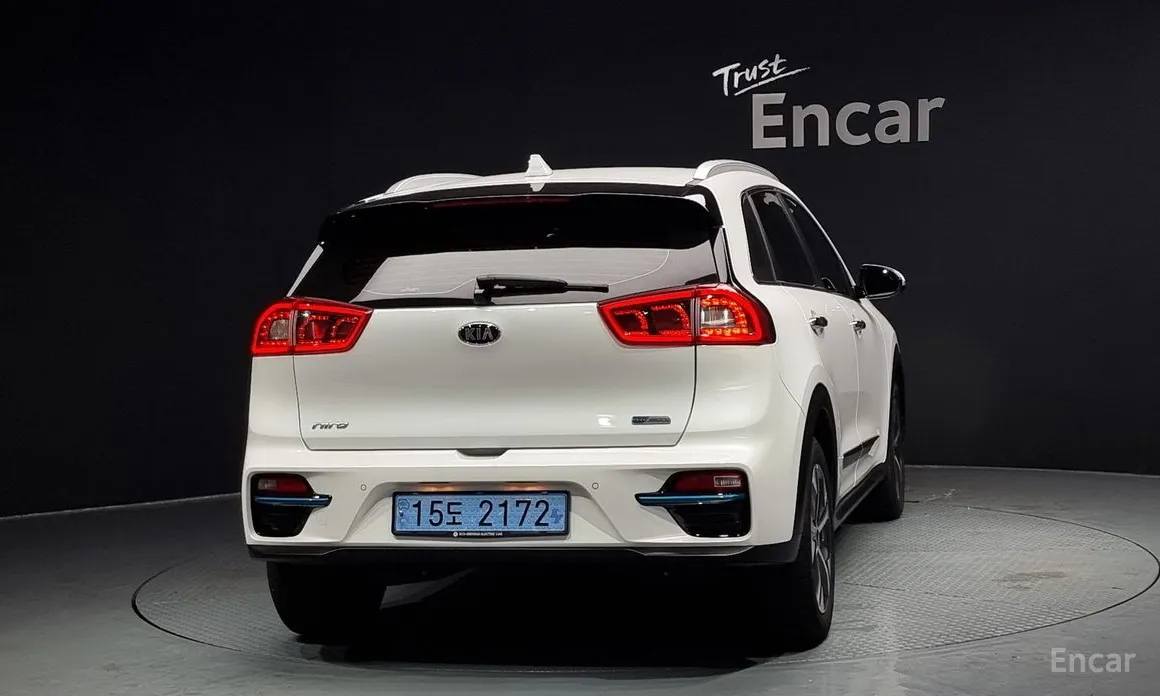 Фото 4 - Kia Niro