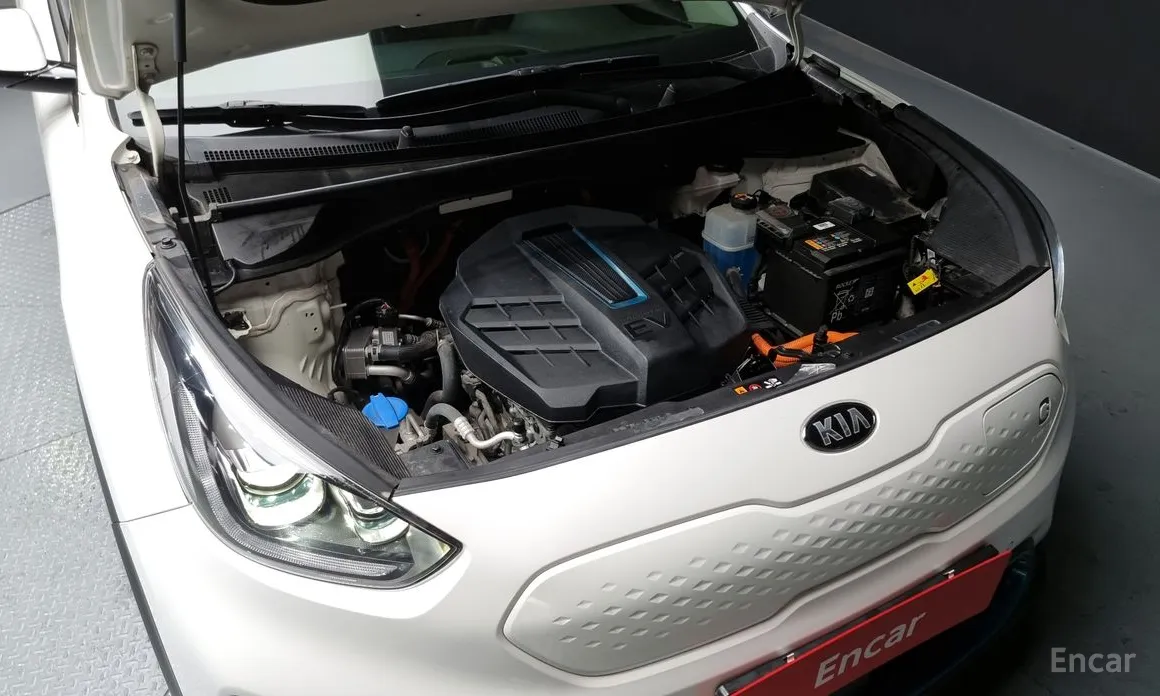 Фото 6 - Kia Niro