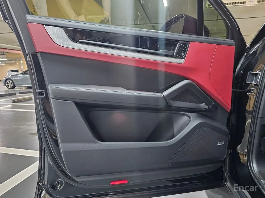 Фото 10 - Porsche Cayenne