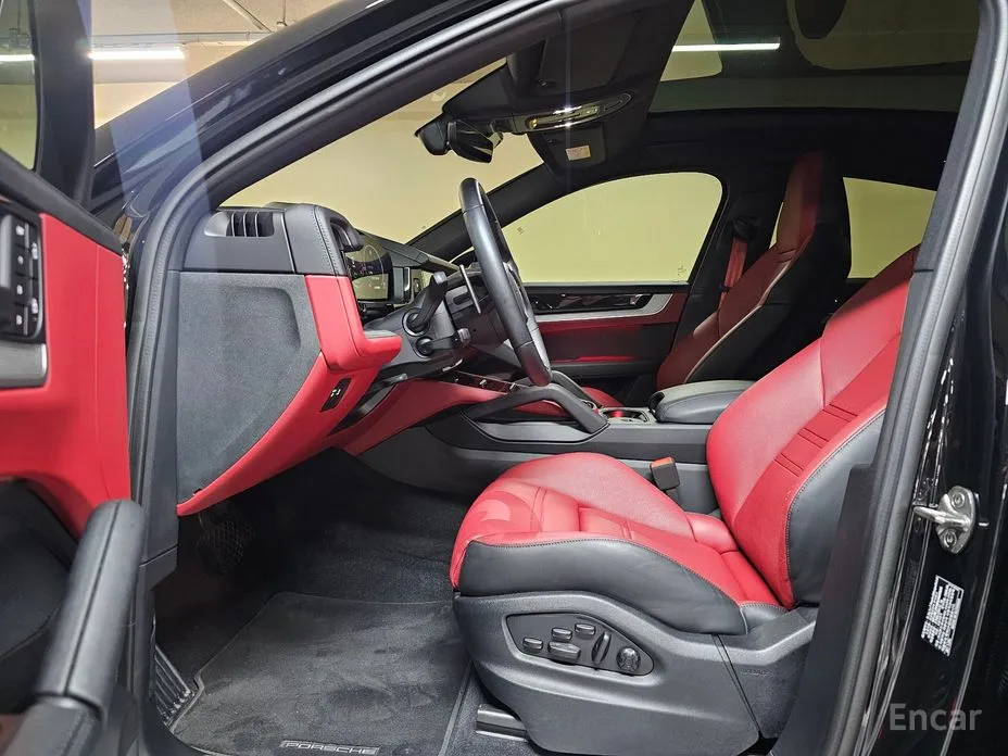 Фото 8 - Porsche Cayenne