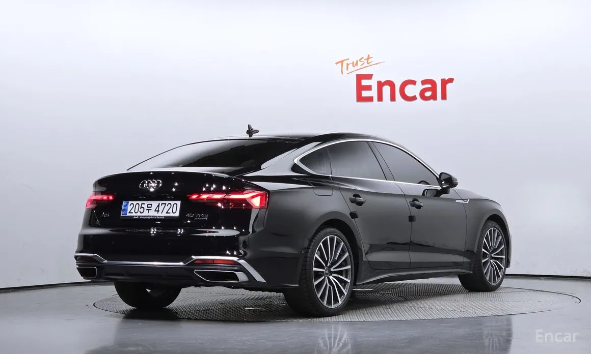 Фото 2 - Audi A5