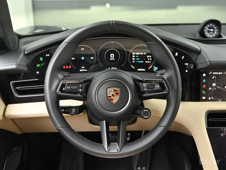 Фото 13 - Porsche Taycan