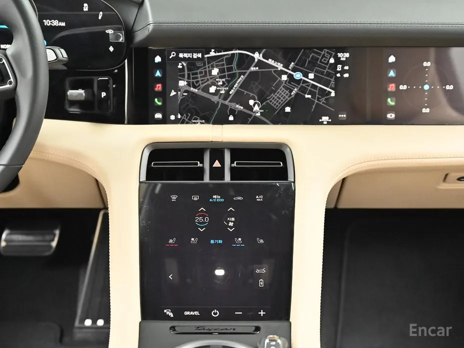 Фото 14 - Porsche Taycan