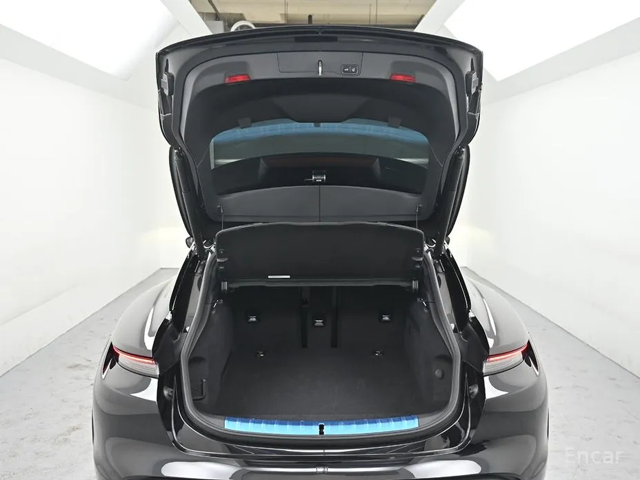 Фото 20 - Porsche Taycan