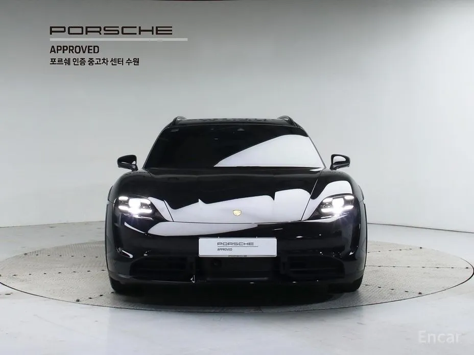 Фото 3 - Porsche Taycan