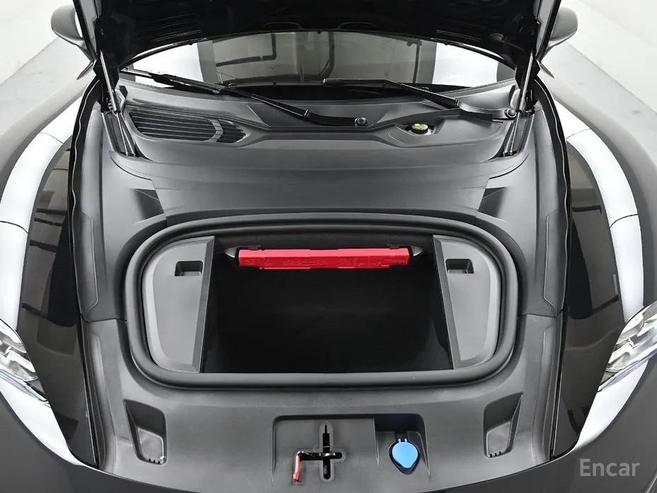 Фото 6 - Porsche Taycan