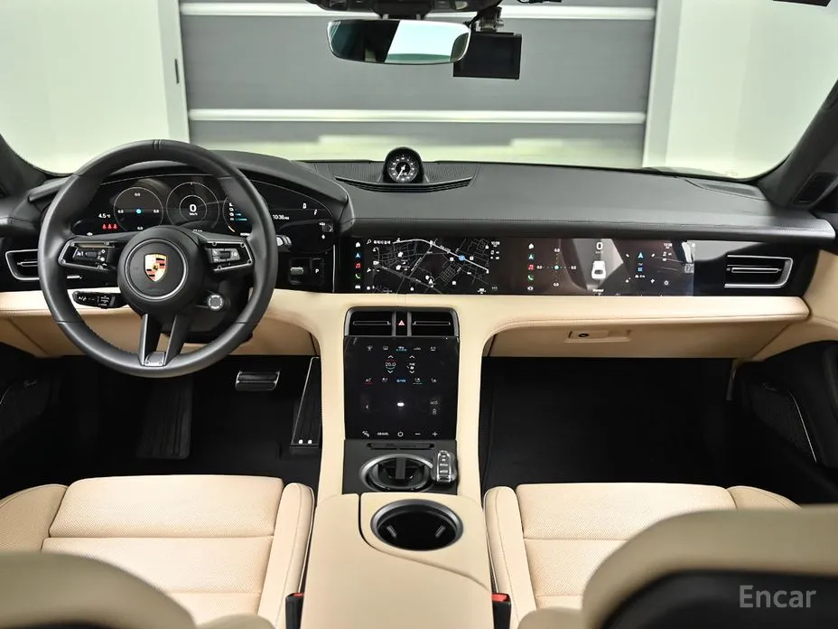Фото 7 - Porsche Taycan