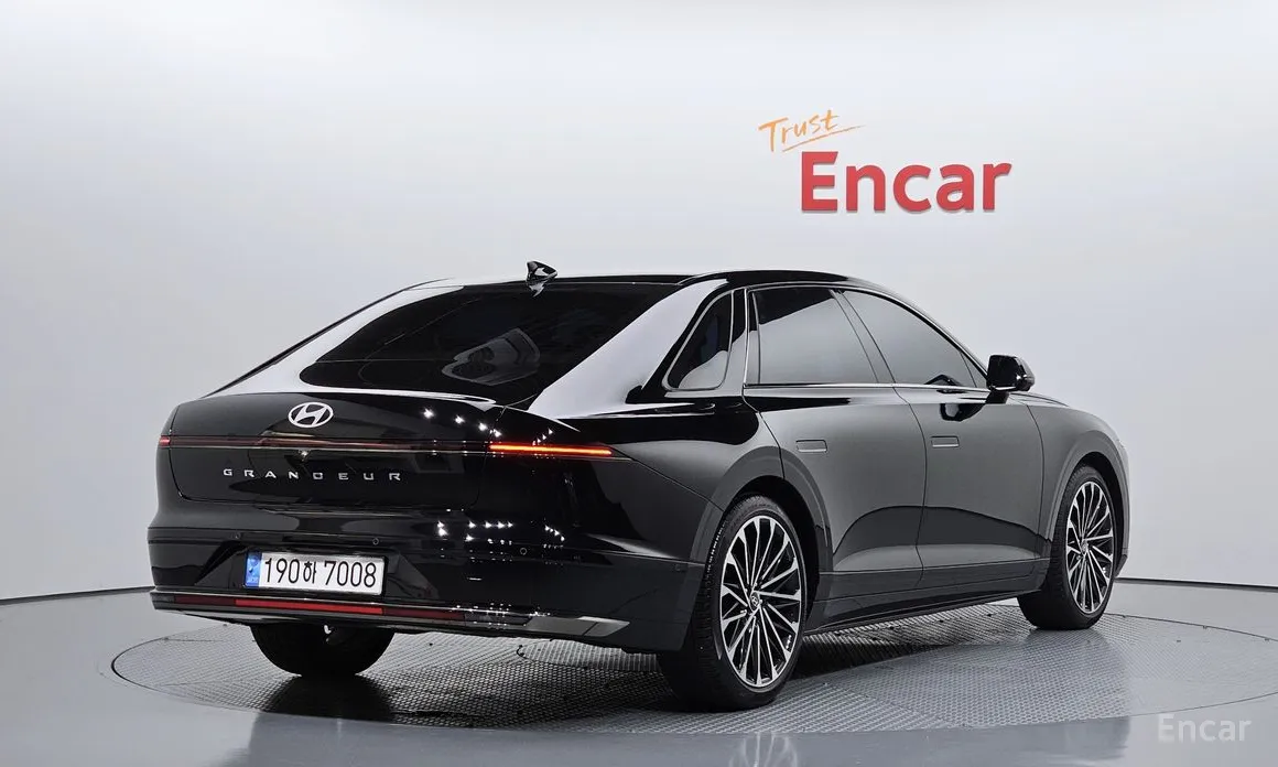 Фото 2 - Hyundai Grandeur