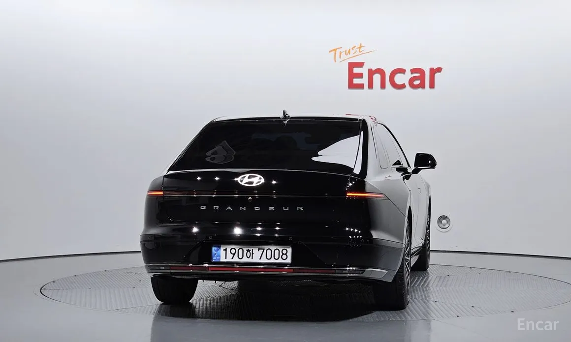 Фото 4 - Hyundai Grandeur