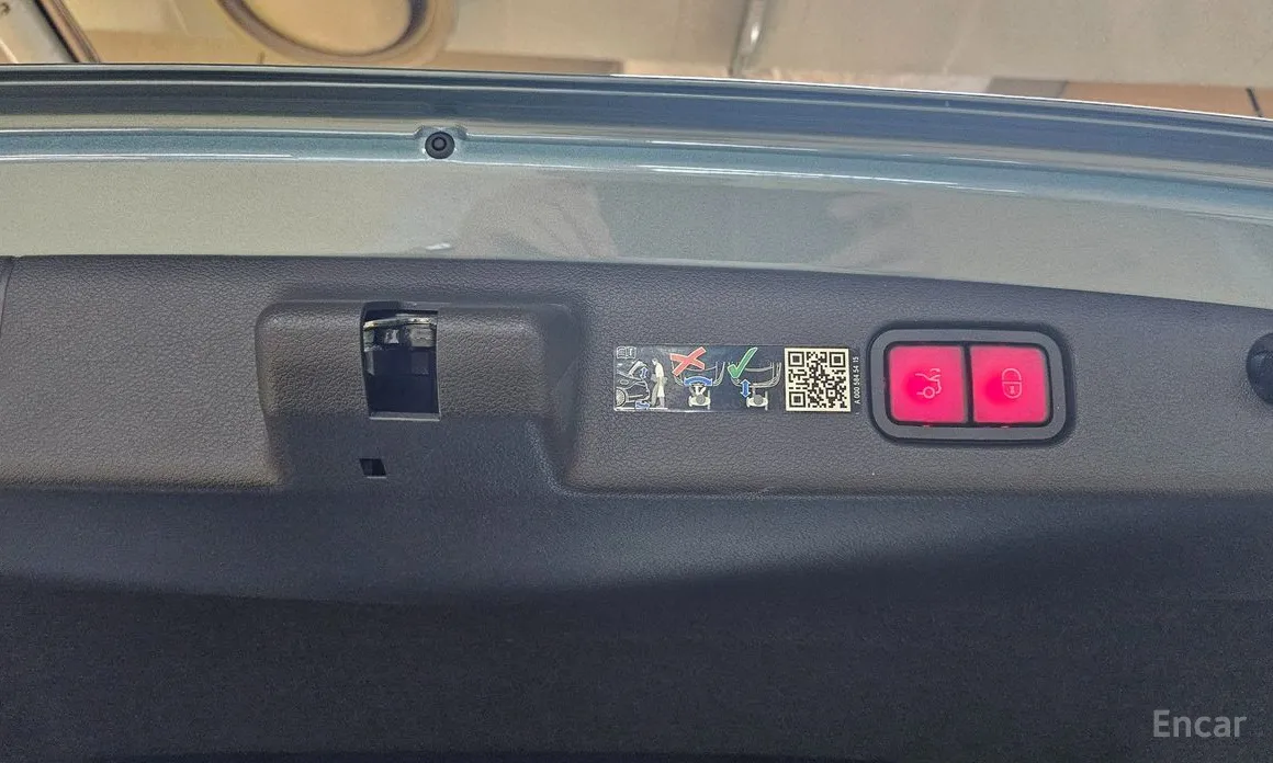 Фото 11 - Mercedes-Benz E-Class