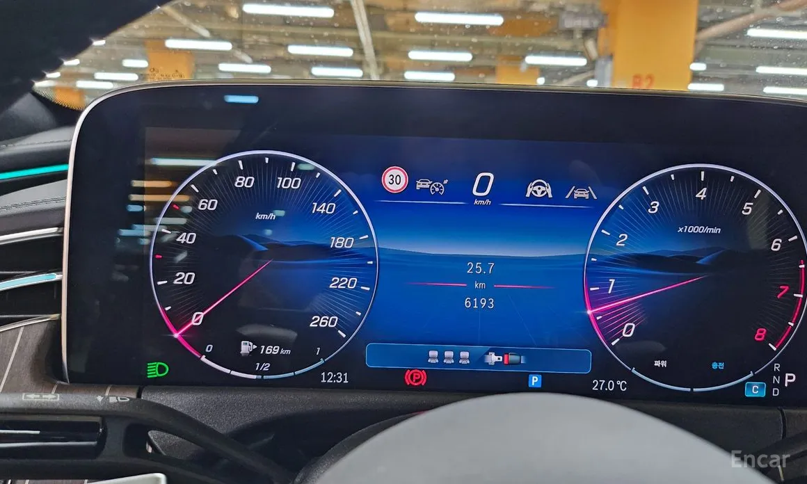 Фото 16 - Mercedes-Benz E-Class