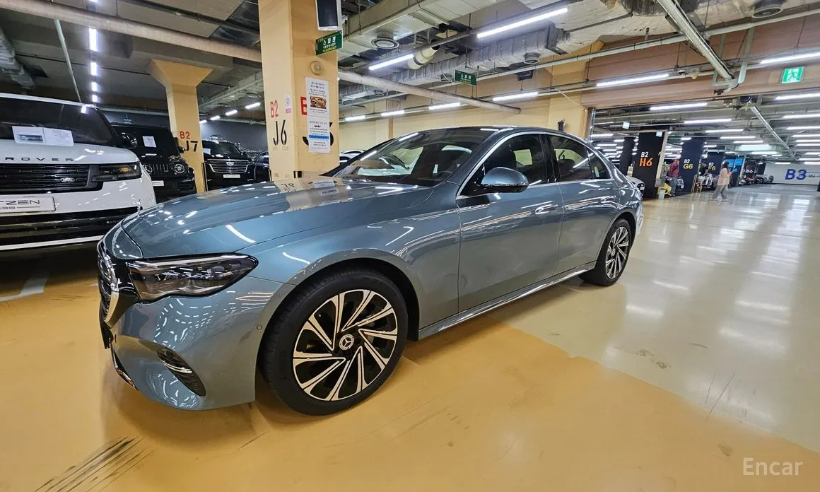 Фото 4 - Mercedes-Benz E-Class