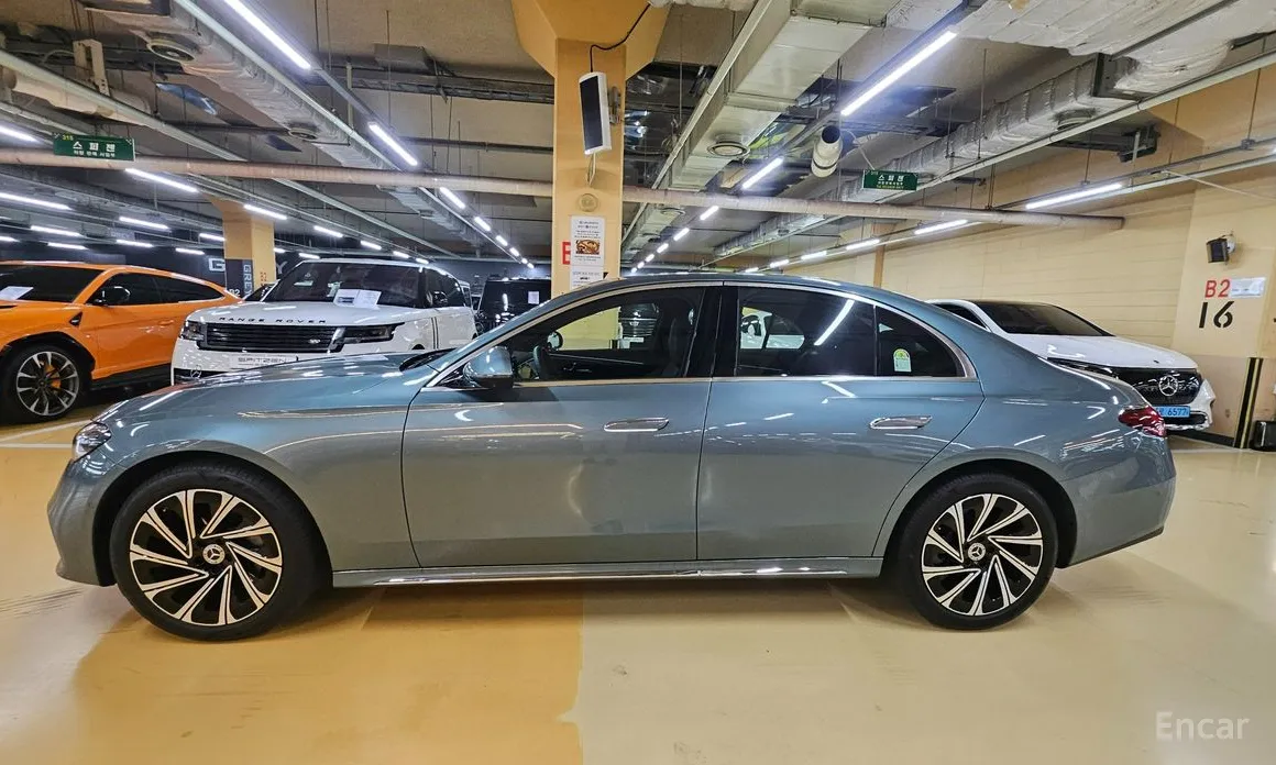 Фото 5 - Mercedes-Benz E-Class