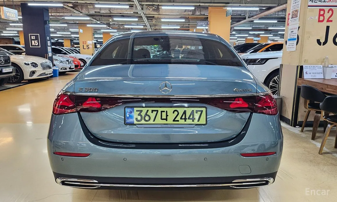 Фото 7 - Mercedes-Benz E-Class