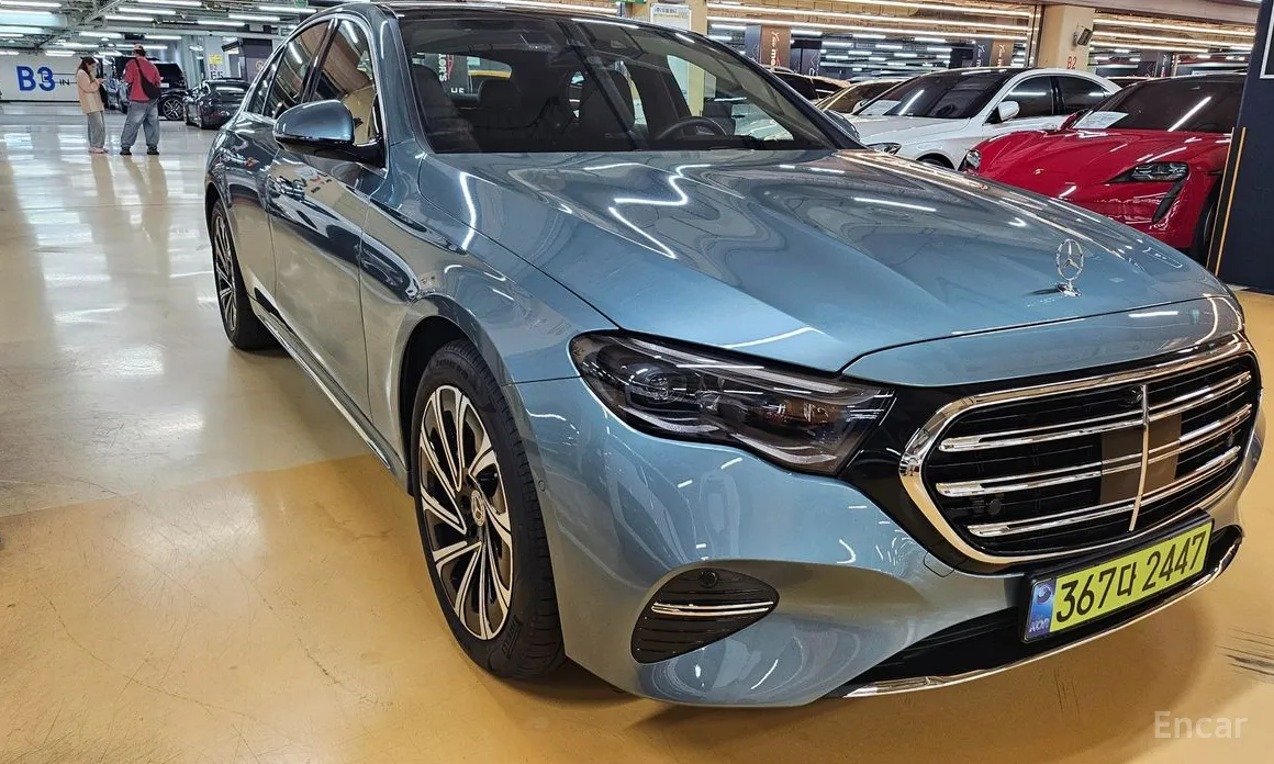 Фото 9 - Mercedes-Benz E-Class