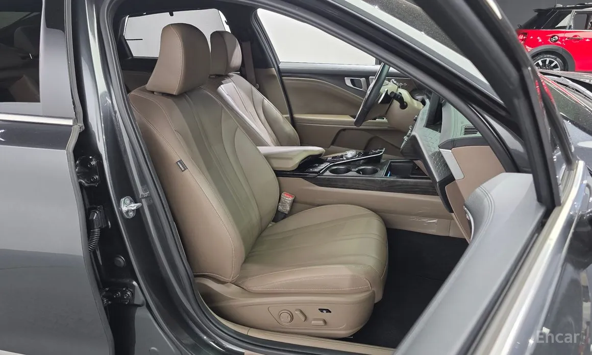 Фото 12 - Kia K8