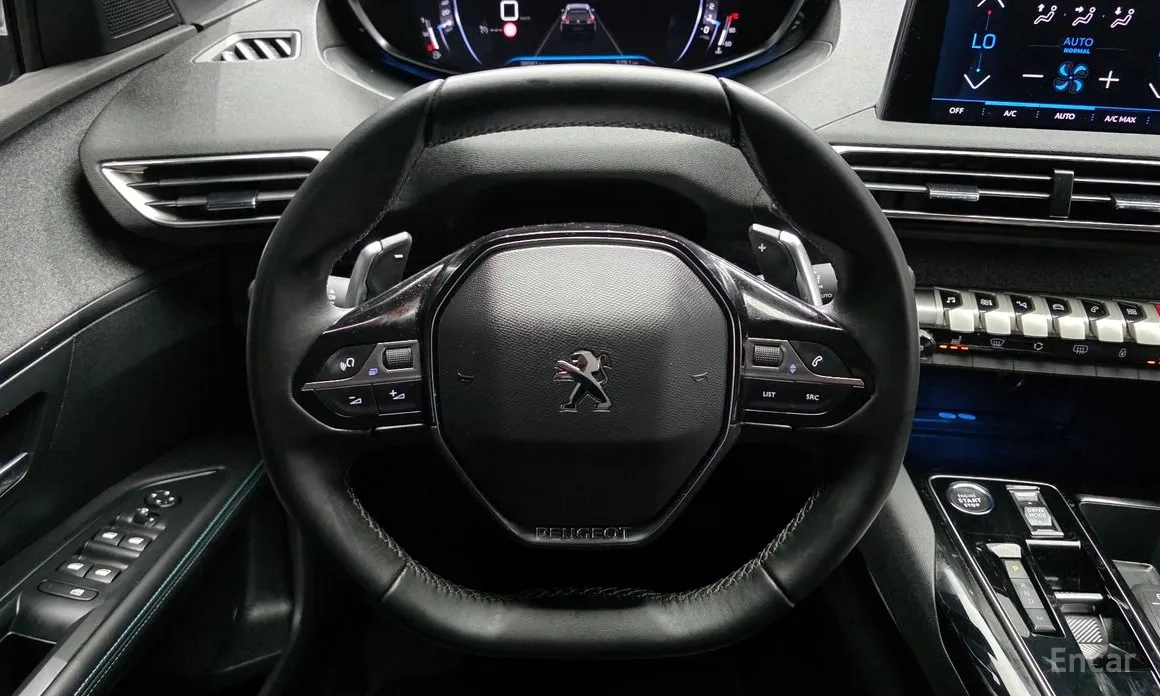 Фото 13 - Peugeot 5008