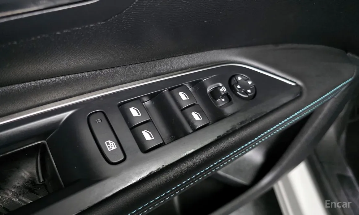 Фото 14 - Peugeot 5008