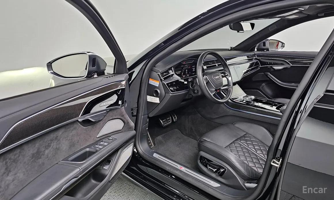 Фото 10 - Audi S8