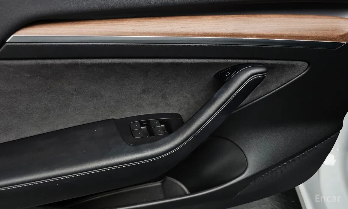 Фото 17 - Tesla Model 3