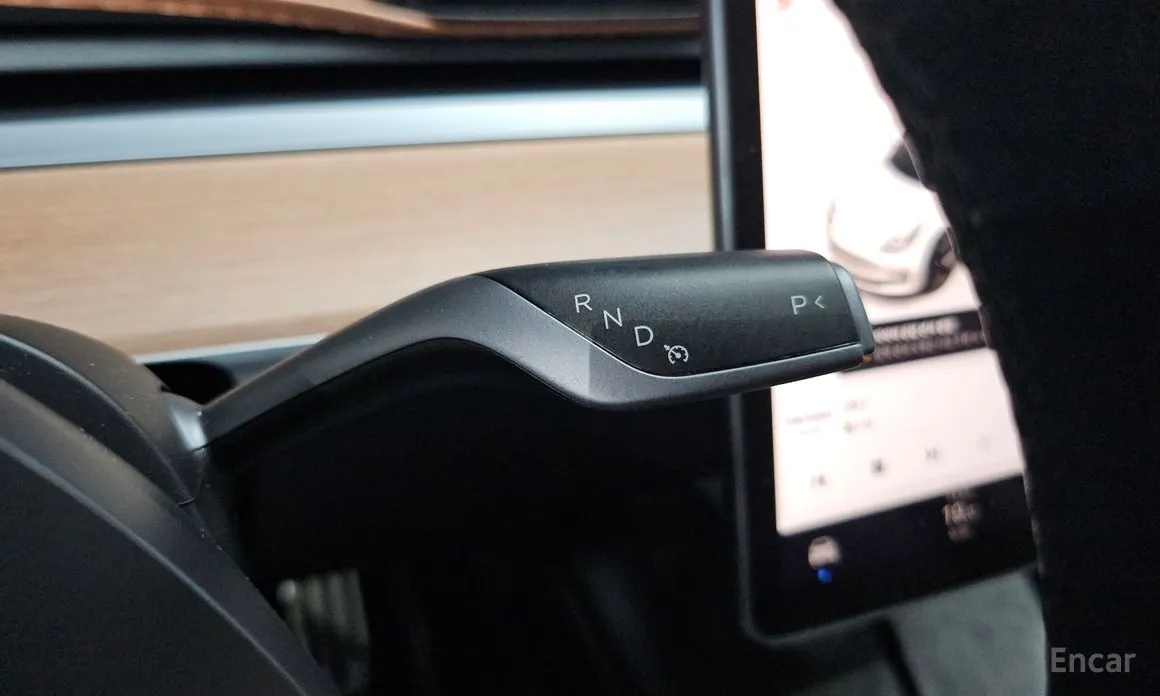 Фото 9 - Tesla Model 3